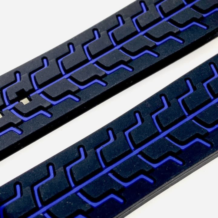 22 мм ВОСТОК силиконовый ремешок СПОРТ, черный / синий (PUS04-22mm)