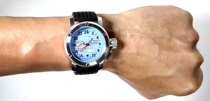 24-часовые часы "ЮРИЙ ГАГАРИН" от TRIUMPH с механизмом RAKETA, нержавеющая сталь, матовый корпус, водонепроницаемость 100 м, ø47 мм