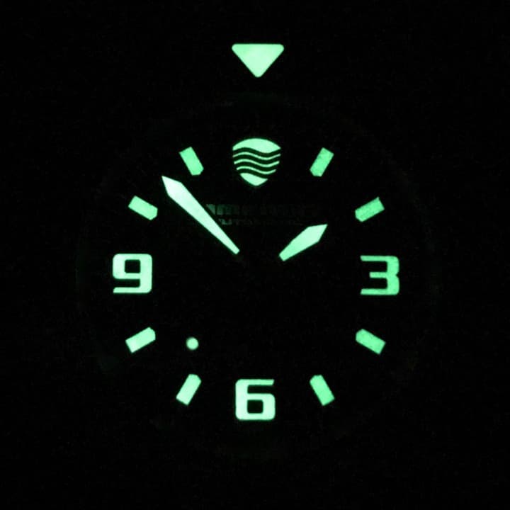 ВОСТОК AMFIBIA RED SEA (040690)