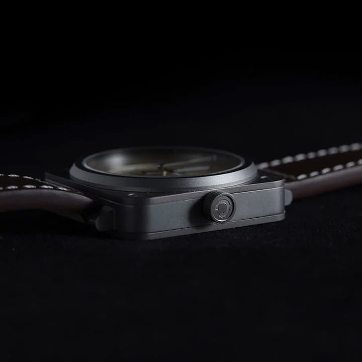 УМНЯШОВ КАМИКАДЗЕ, нержавеющая сталь и титан, сапфировое стекло, 41x41mm (UM-G4)